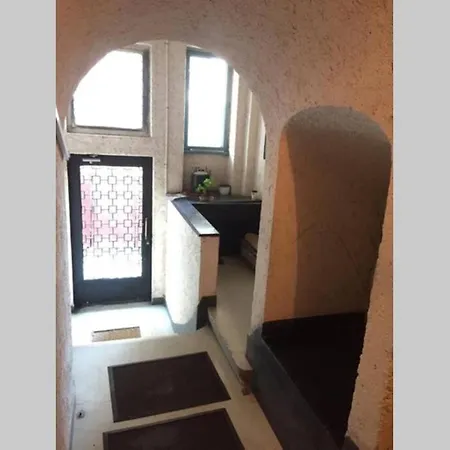 Super - Lovely One-bedroom On Victoriei Avenue * Bucharest