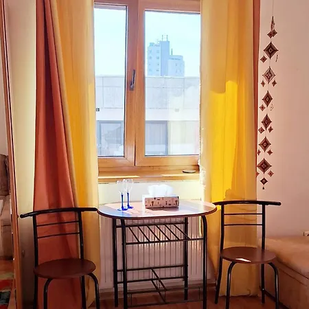 Super - Lovely One-bedroom On Victoriei Avenue Апартаменты *