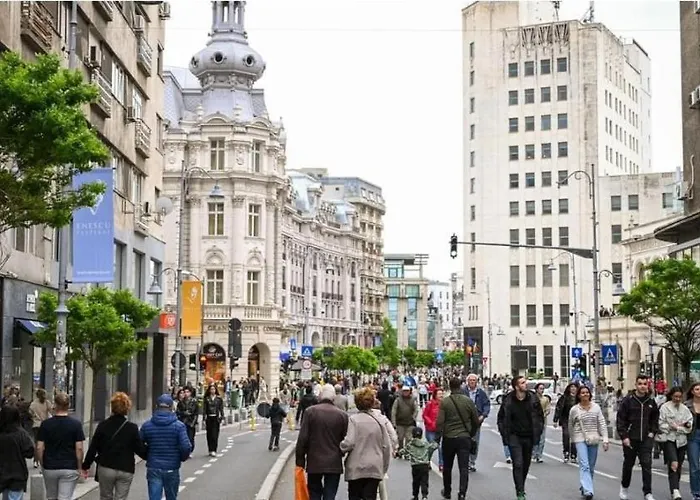 Апартаменти Super - Lovely One-bedroom On Victoriei Avenue Бухарест