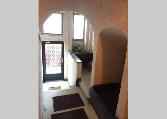 Super - Lovely One-bedroom On Victoriei Avenue * Bukarest